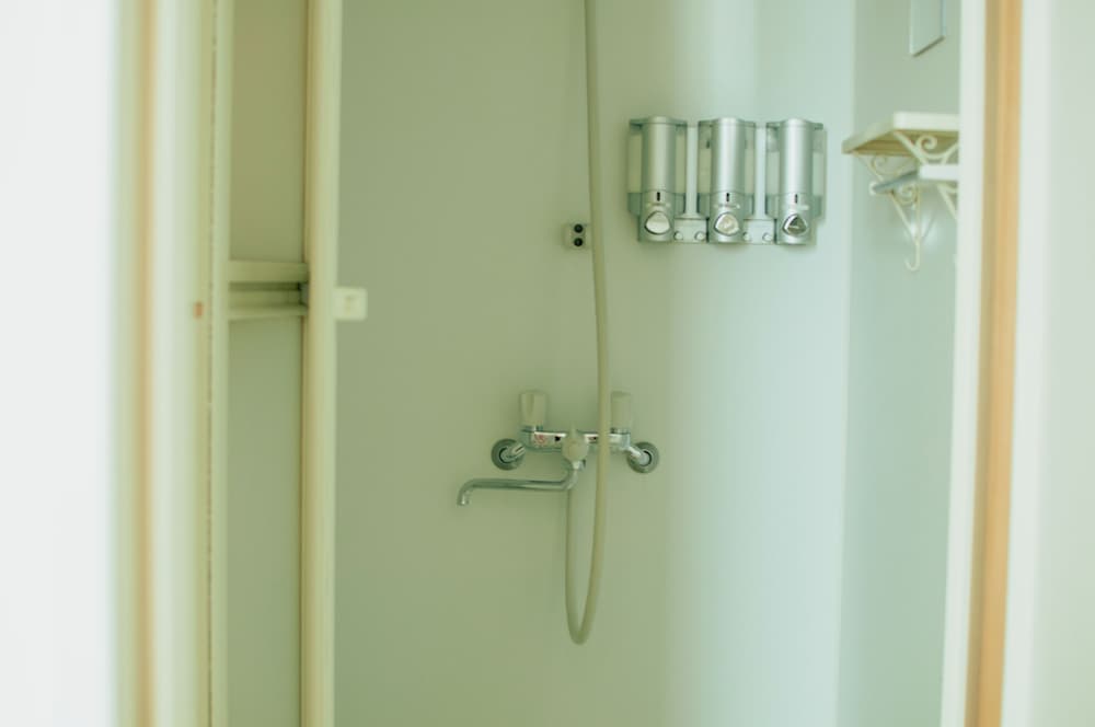 和室ツインベッド 禁煙 バスルーム3 | ホステル マウントフジ福屋