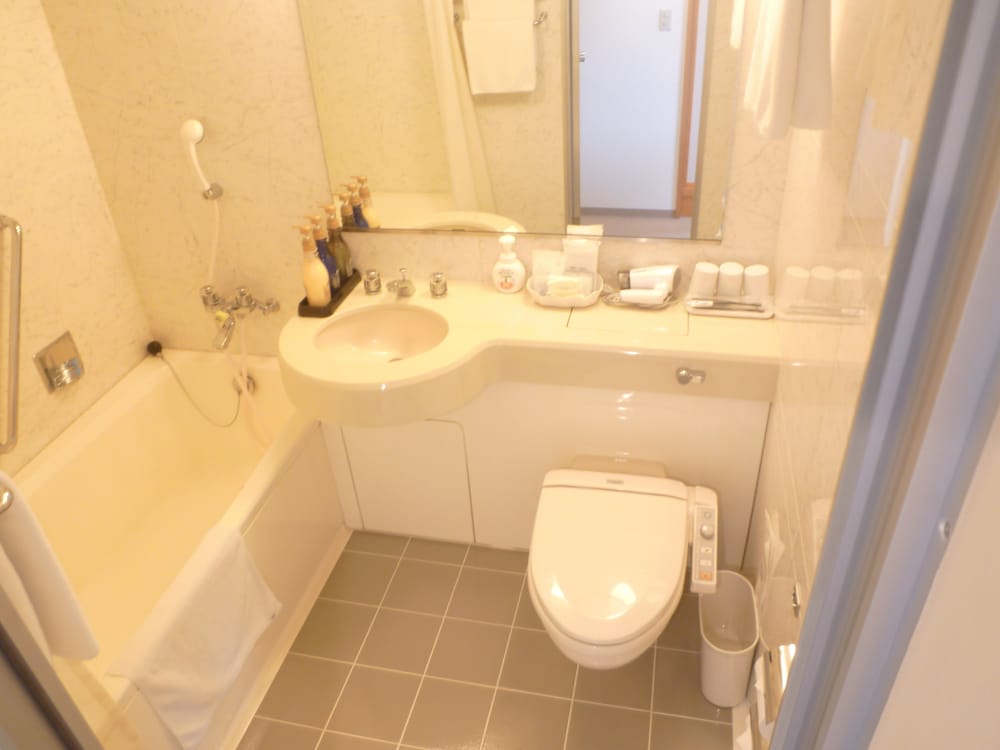 ツインルーム 禁煙 バスルーム0 | 山形国際ホテル