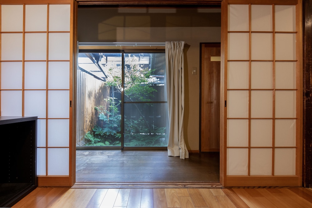 一棟貸し (Aki House) ガーデン ビュー0 | Shiki Homes 秋