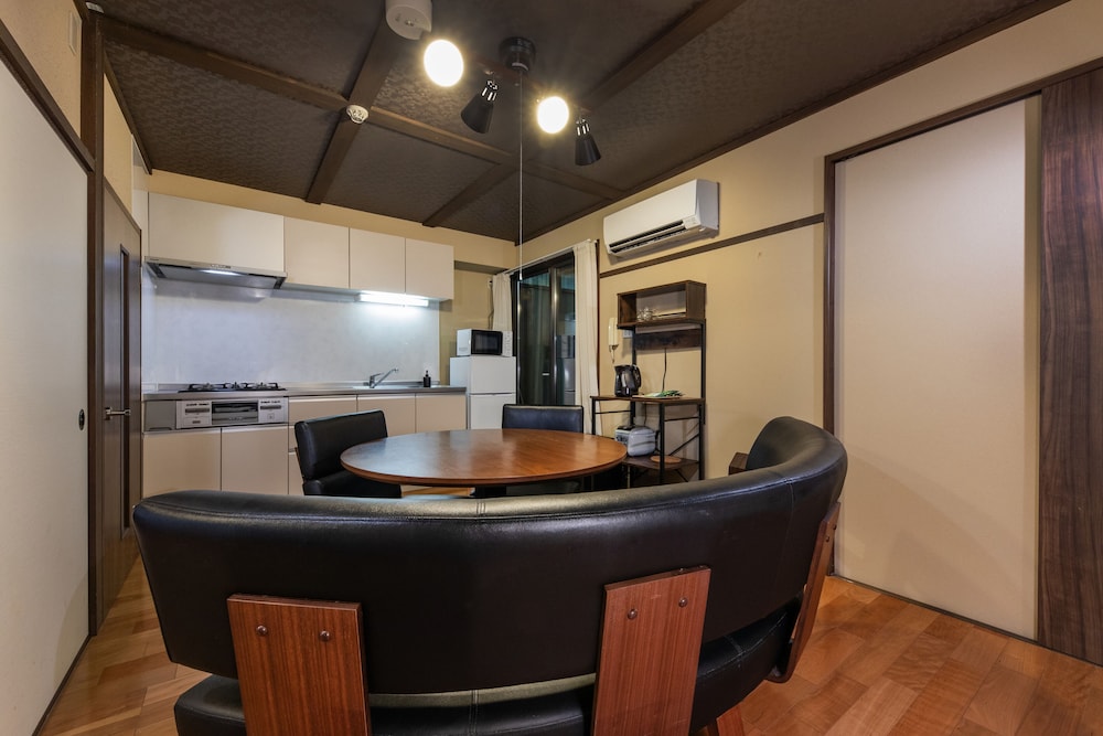 一棟貸し (Aki House) 専用キッチン2 | Shiki Homes 秋