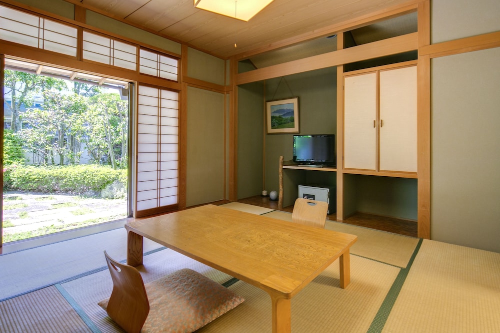 和室（8～14畳） | ゆがわら万葉荘