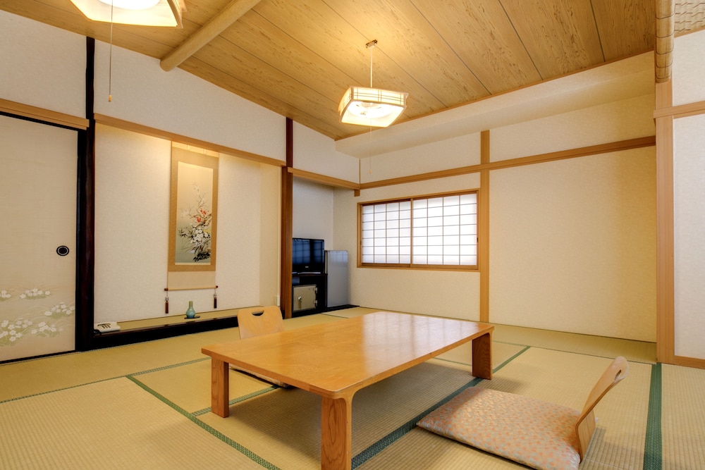 和室（10～16.5畳）　バス・トイレ共同 | ゆがわら万葉荘