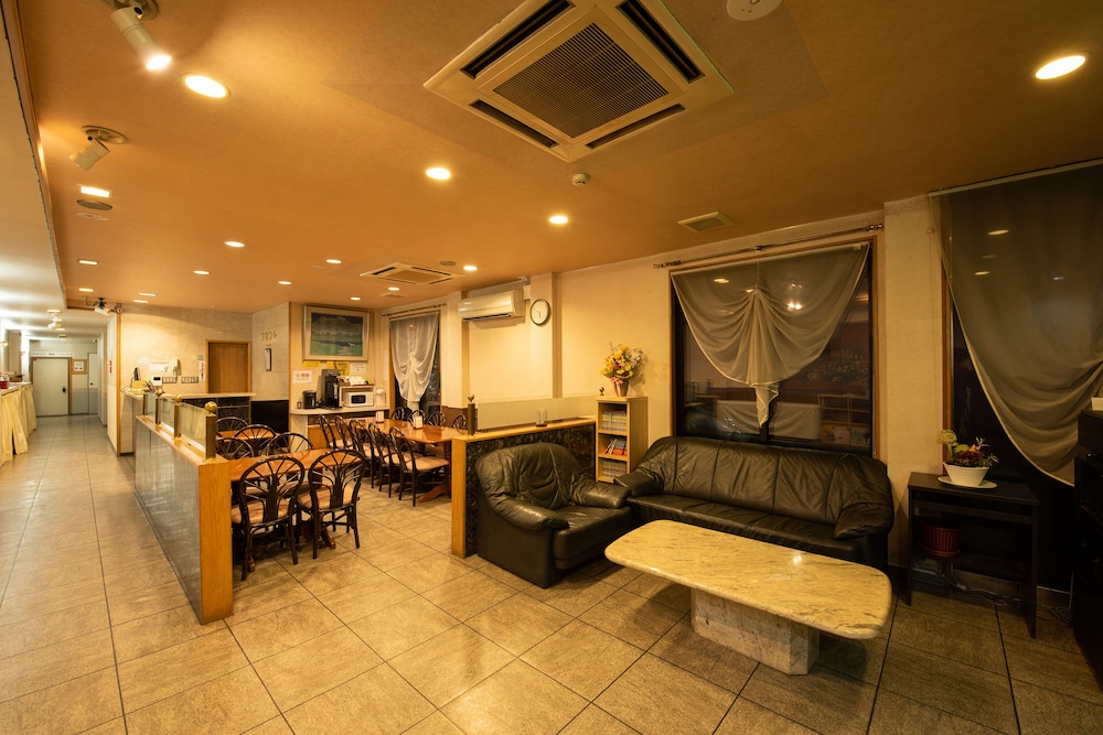 ロビーラウンジ1 | ホテル花