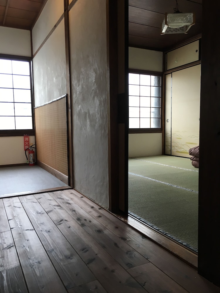 個室 客室2 | ゲストハウス 岐てん