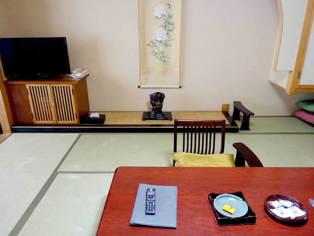 和室 10畳 禁煙 客室2 | ホテル竜飛
