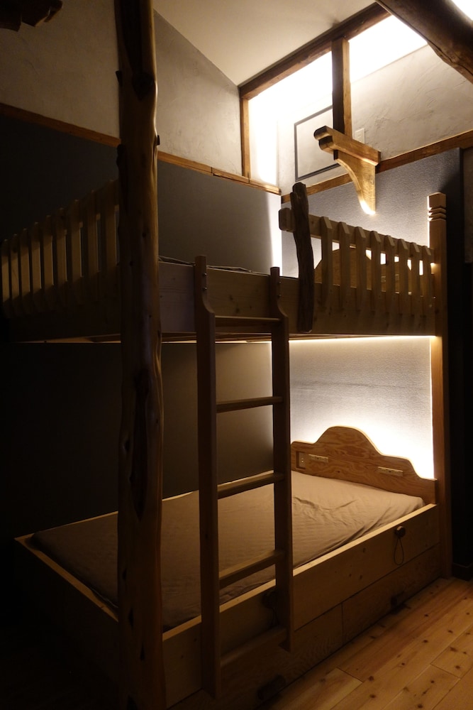 トラディショナル デラックスルーム 客室4 | Traditional Apartment 高松ゲストハウス