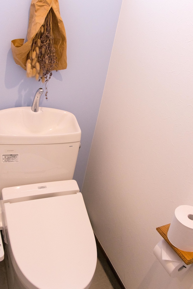 トラディショナル ツインルーム 2 ベッドルーム 1 階 客室1 | Traditional Apartment 高松ゲストハウス