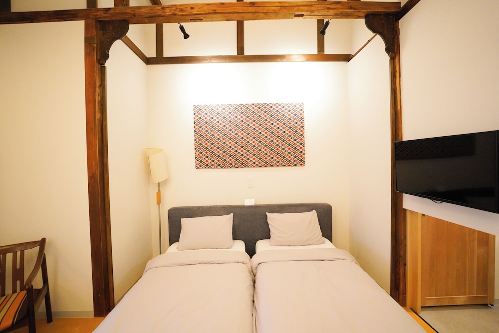 トラディショナル 3人部屋 洋室 客室4 | Traditional Apartment 高松ゲストハウス