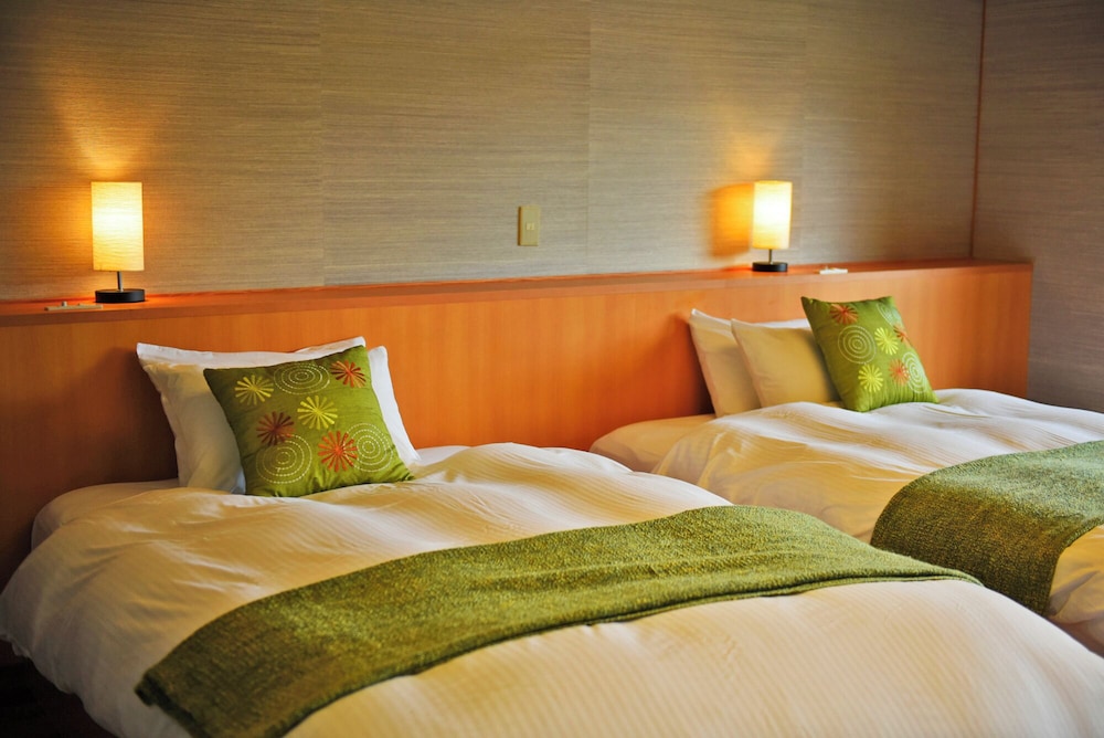 駿河湾側・露天風呂付/モダン和室 | 感動の海景色 新海花亭いずみ