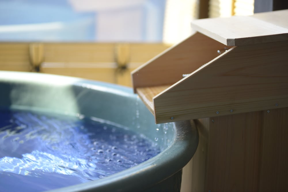 駿河湾側・露天風呂付/和室 バスルーム1 | 感動の海景色 新海花亭いずみ