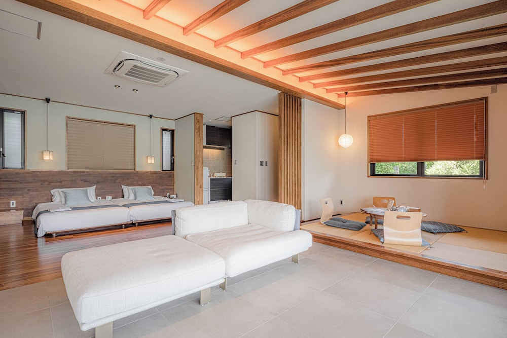 瀬底山水　プール付きヴィラ | 瀬底山水