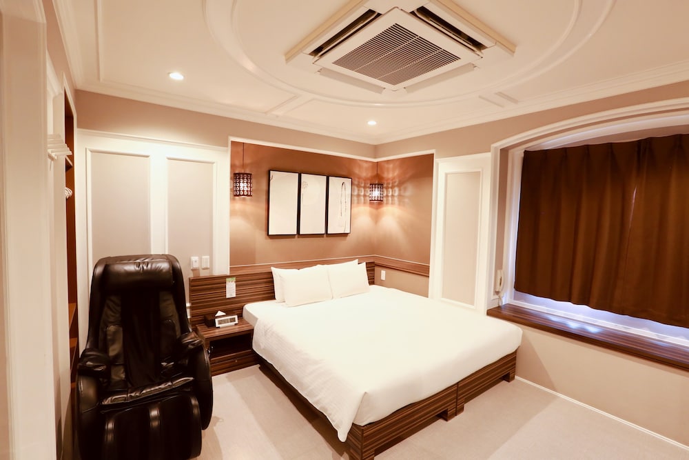 88 ファミリールーム 2 (本館) 禁煙 客室2 | ホテル 88 心斎橋