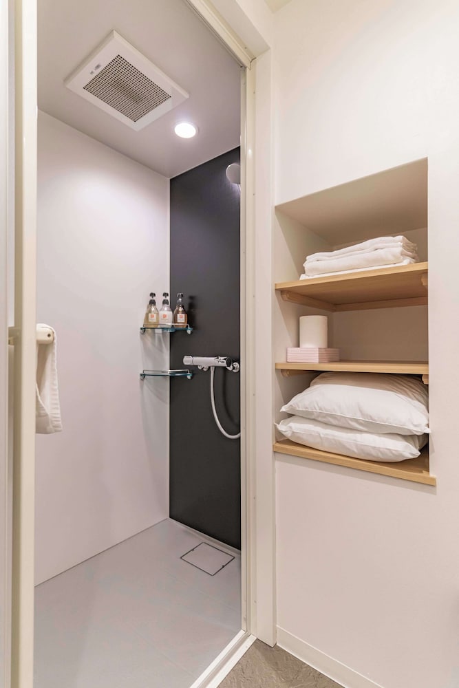 スーペリア トリプルルーム 3 ベッドルーム 禁煙 バスルーム0 | 住一 HOTEL 関空店