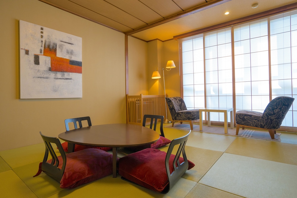 [牡丹] 和室8畳 (バス付･禁煙室) 部屋からの景観0 | やまゆりの宿