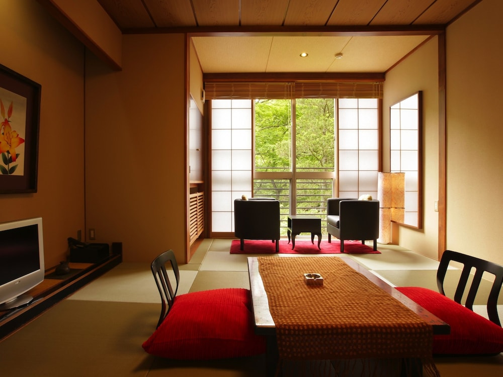 [百合･五月] 和室8畳 (バス付) 禁煙 部屋からの景観0 | やまゆりの宿