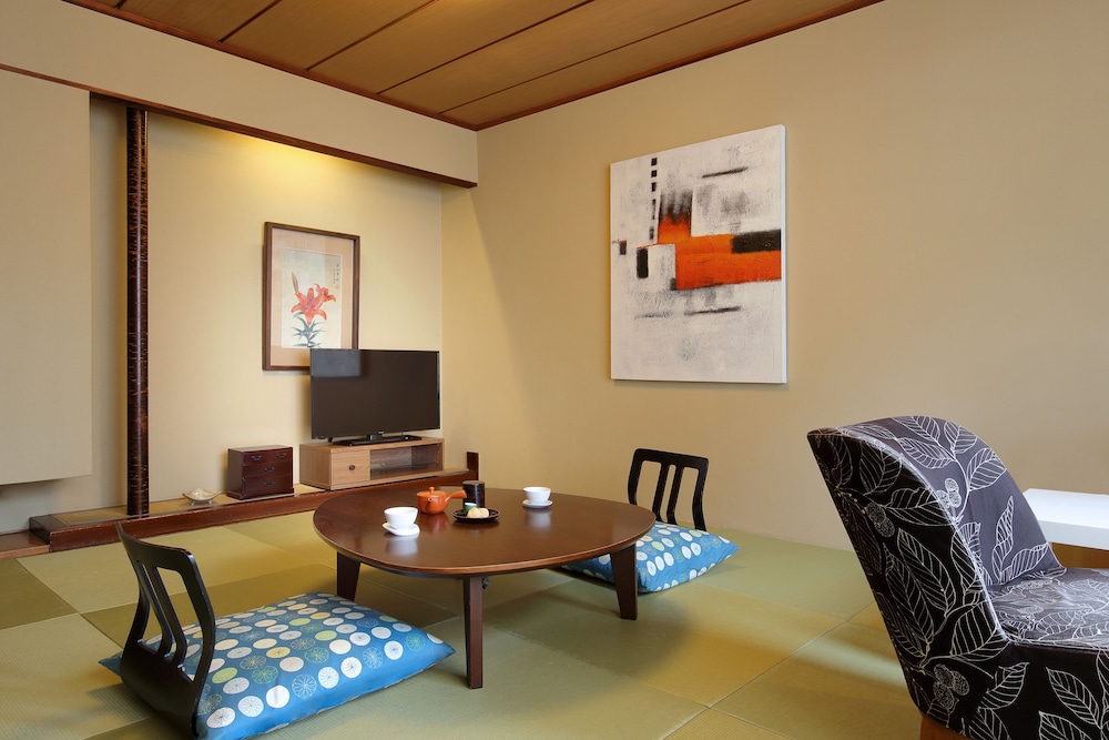 [藤] 和室8畳 (アウトバス) 禁煙 客室0 | やまゆりの宿