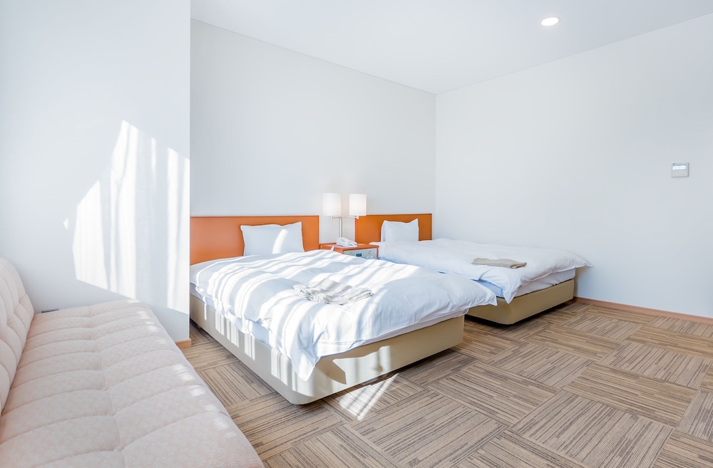 ツインルーム 客室2 | 奈良県外国人観光客交流館 (奈良県猿沢イン)