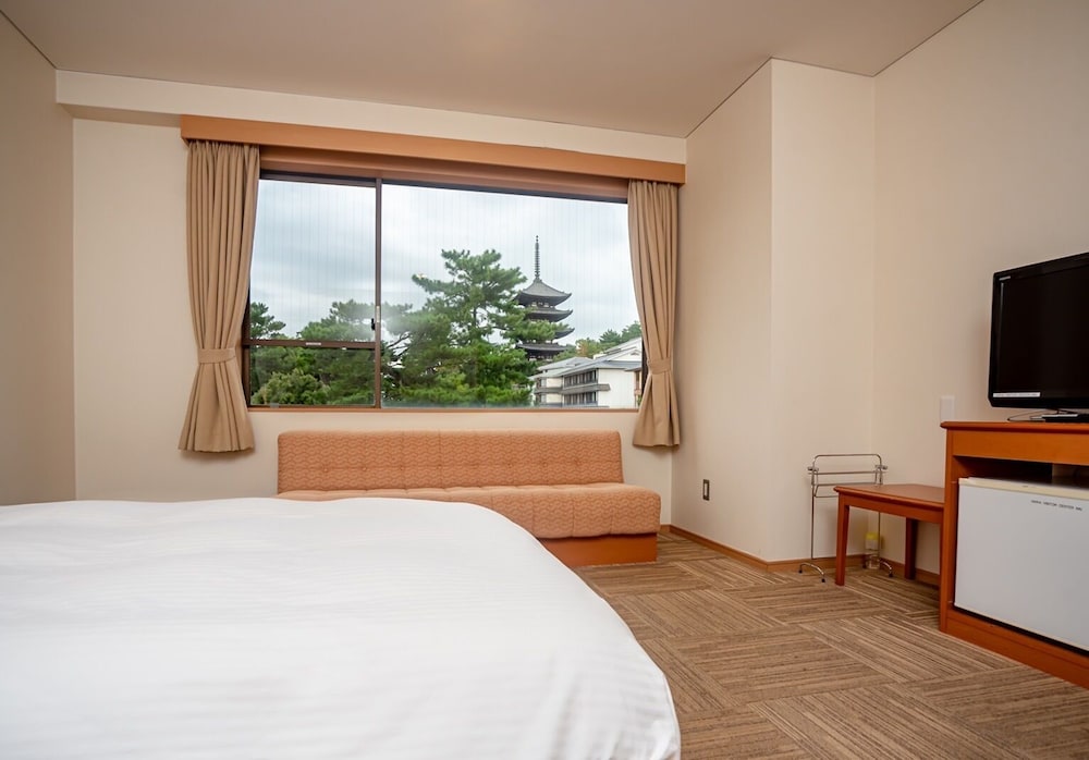 ツインルーム 客室4 | 奈良県外国人観光客交流館 (奈良県猿沢イン)