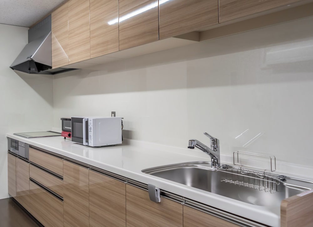 和室8畳 共用キッチン設備0 | 奈良県外国人観光客交流館 (奈良県猿沢イン)