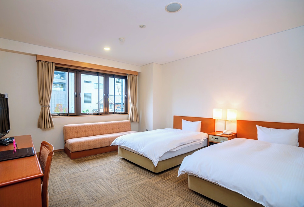 ツインルーム 客室6 | 奈良県外国人観光客交流館 (奈良県猿沢イン)