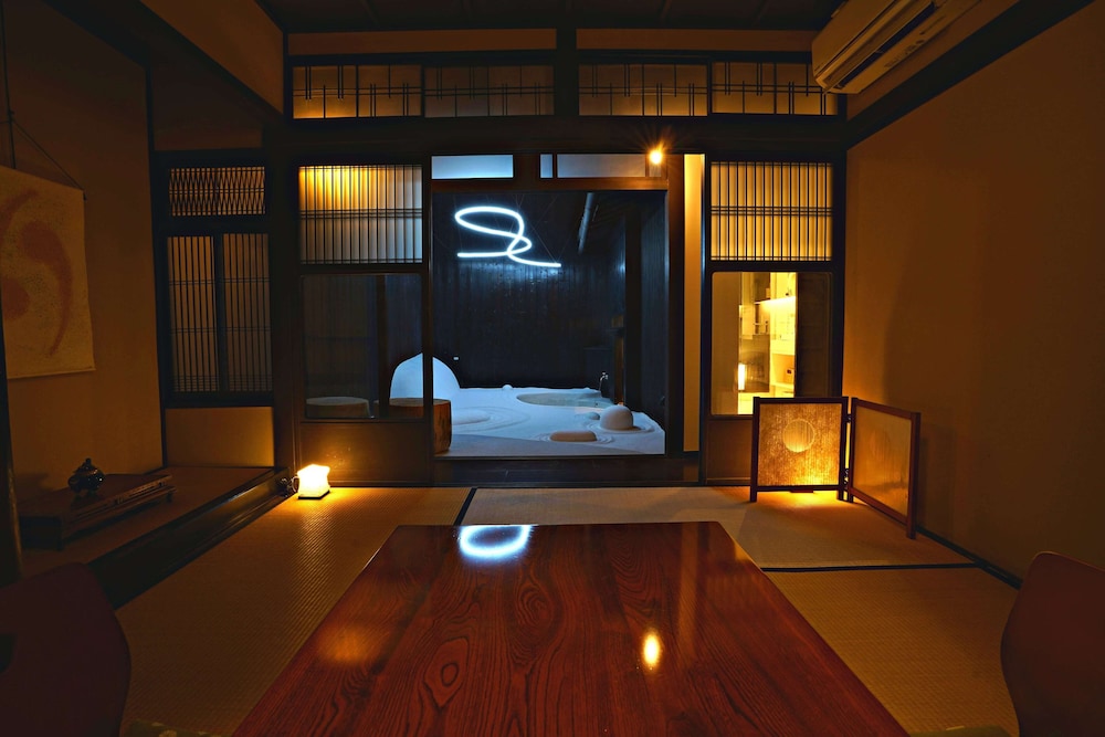 トラディショナル ハウス 客室6 | 季楽 京都 姉小路