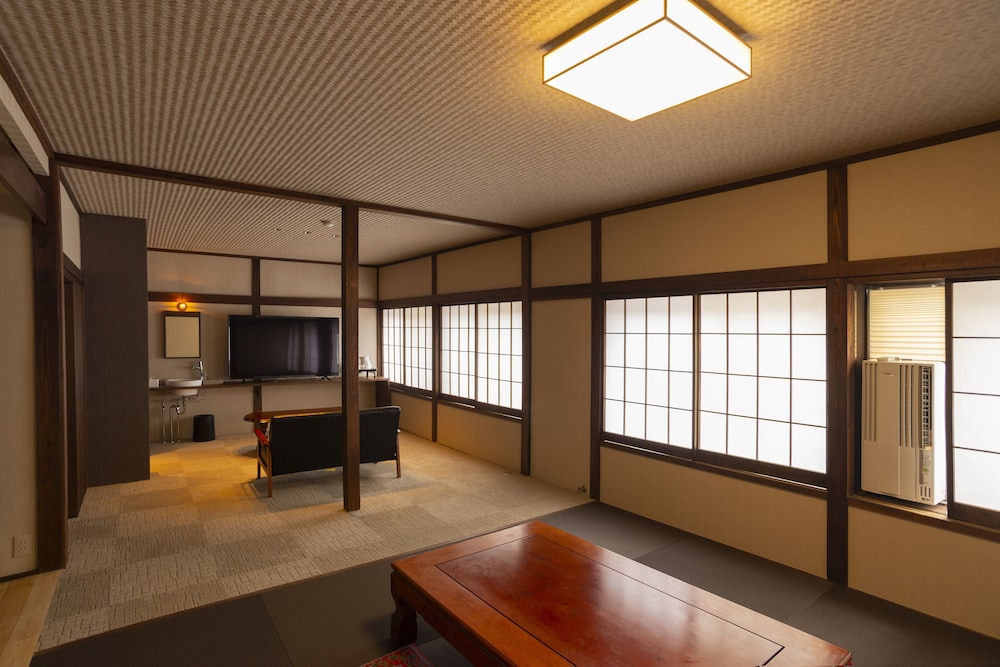 デザイン トリプルルーム 禁煙 客室1 | 草津温泉 永田屋