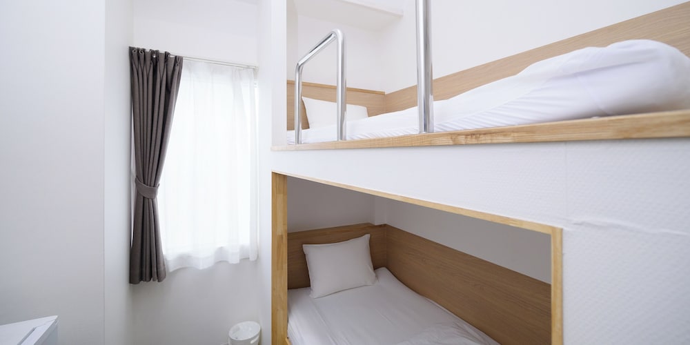 2段ベッドルーム【フォースルーム】 （禁煙） 客室4 | HOTEL THE CUBE 那覇国際通り