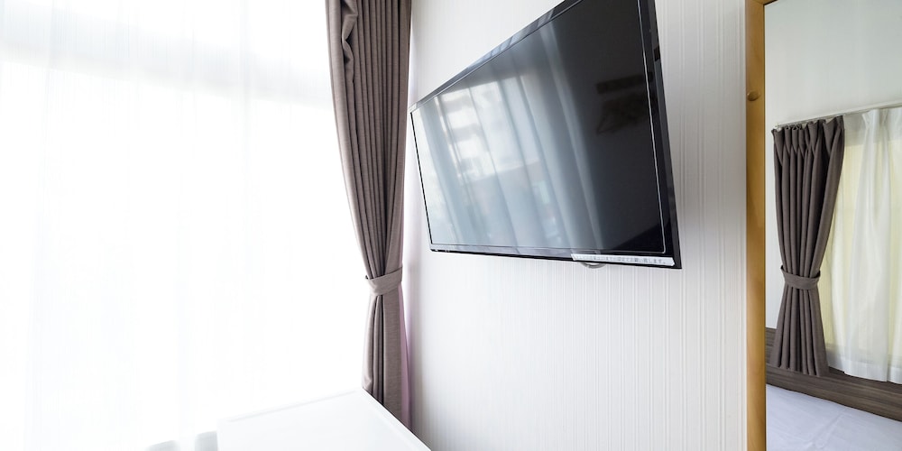 ダブルルーム 禁煙 客室4 | HOTEL THE CUBE 那覇国際通り