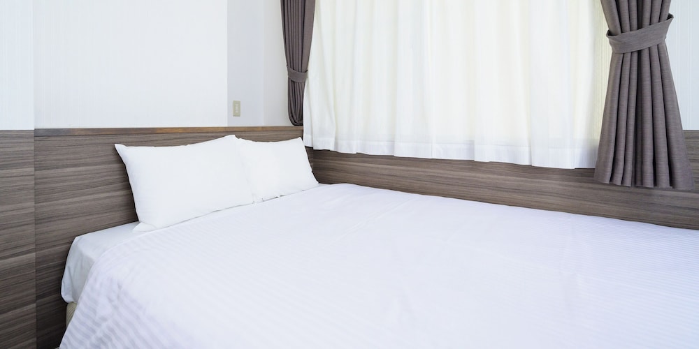 ダブルルーム 禁煙 | HOTEL THE CUBE 那覇国際通り