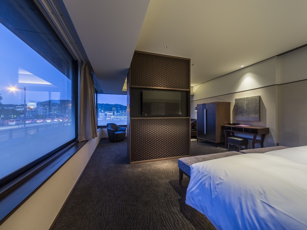 鴨川スイート 禁煙 客室1 | ソラリア西鉄ホテル京都プレミア 三条鴨川
