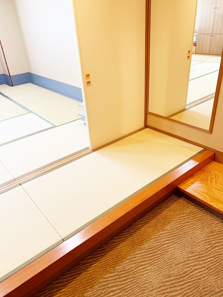 和室 15 畳 客室6 | ホテル KOYO