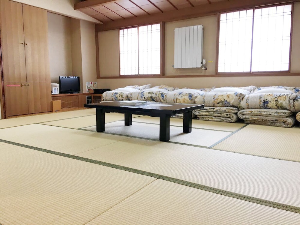 和室 15 畳 客室1 | ホテル KOYO