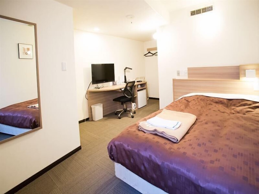セミダブルルーム D 禁煙 | 豊田プレステージホテル