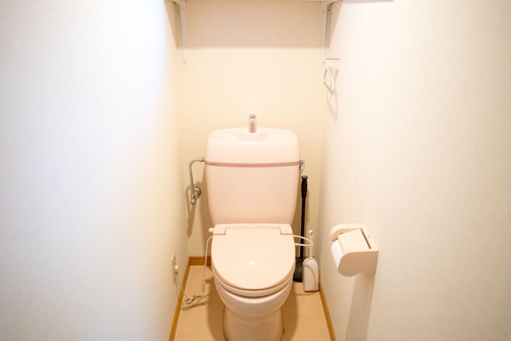 1棟貸し バスルーム4 | Moco Hostel