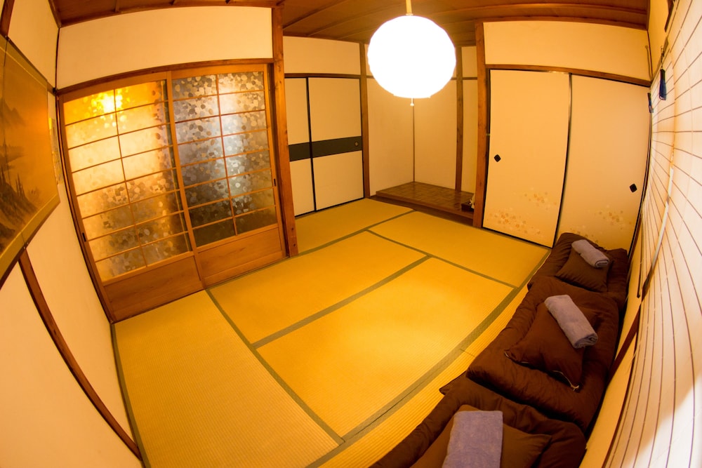 1棟貸し 客室1 | Moco Hostel