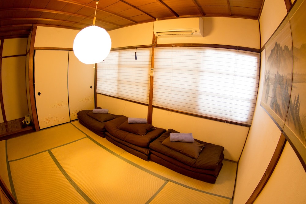 1棟貸し 客室7 | Moco Hostel