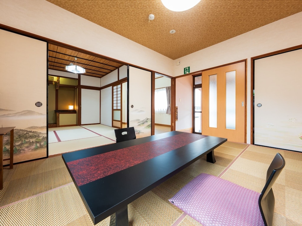 温泉岩風呂付き離れ: 和室二間以上[さくら荘]国産和牛陶板焼き (部屋食) 禁煙 | 古都の花心