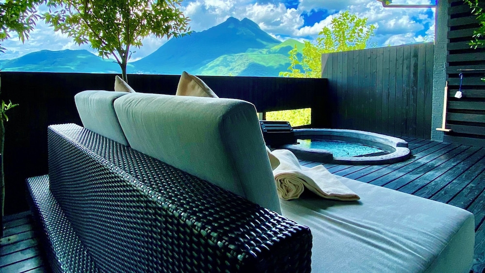 14R (15歳からご宿泊可能) テラス / パティオ0 | Yufuin Luxury Villa -zakuro-