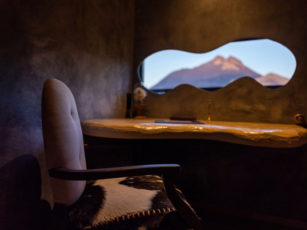 Ranchu(15歳からご宿泊可能) 客室2 | Yufuin Luxury Villa -zakuro-