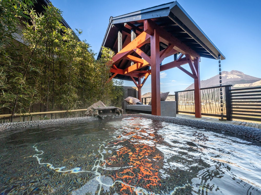 Ranchu(15歳からご宿泊可能) バスルーム0 | Yufuin Luxury Villa -zakuro-