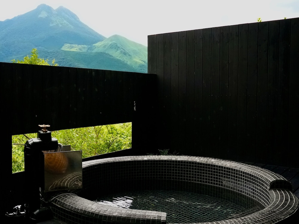 14R (15歳からご宿泊可能) バスルーム2 | Yufuin Luxury Villa -zakuro-