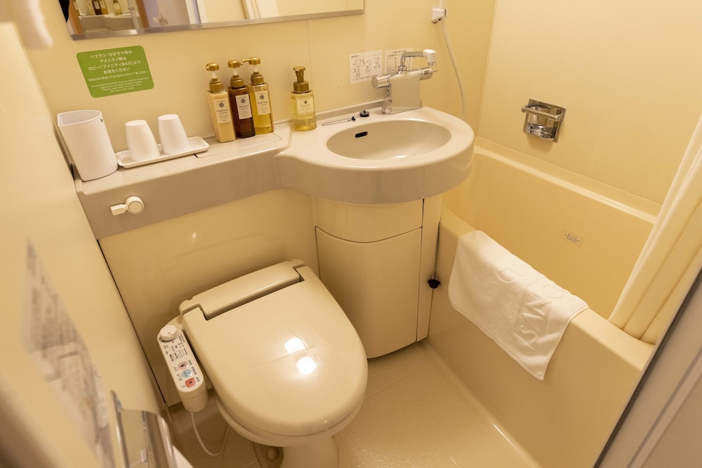 セミダブルルーム 喫煙可 バスルーム1 | 三交イン豊田