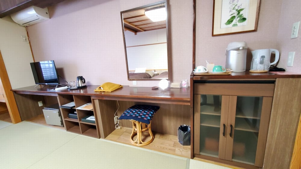 [山側スーペリア] 和モダンツイン12畳 禁煙 客室1 | 季の里