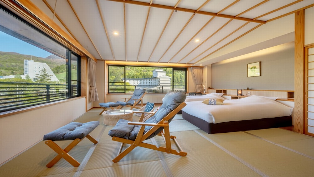 [山側ラグジュアリー] 3階角部屋確約 和モダンツイン 禁煙 | 季の里