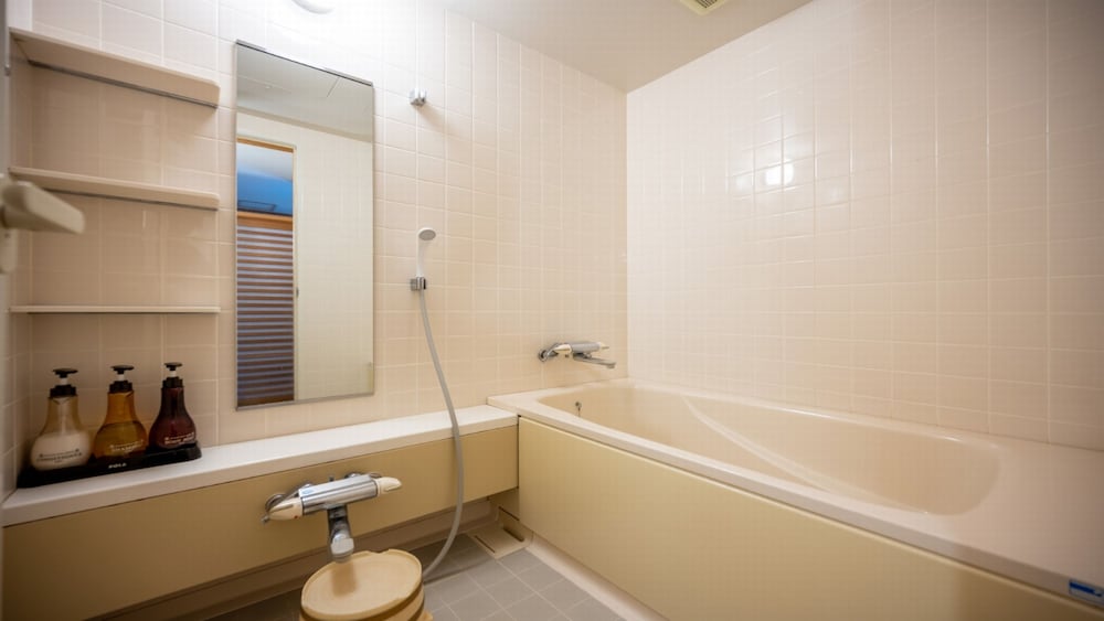 [山側ラグジュアリー] 3階角部屋確約 和モダンツイン 禁煙 バスルーム0 | 季の里