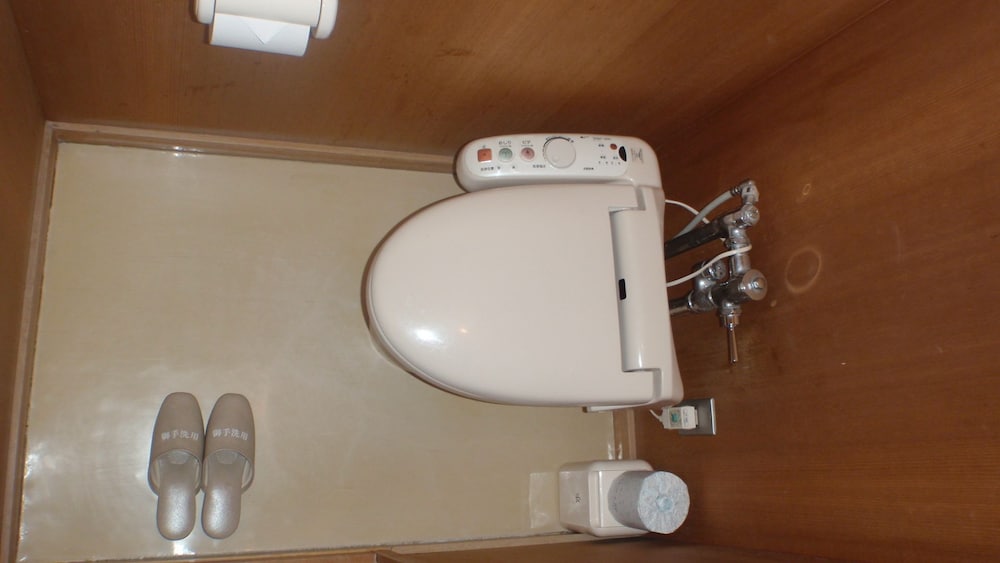 階数指定無しお部屋タイプお任せ(洗浄機付トイレ・洗面所付) バスルームの設備0 | 五感の湯つるや