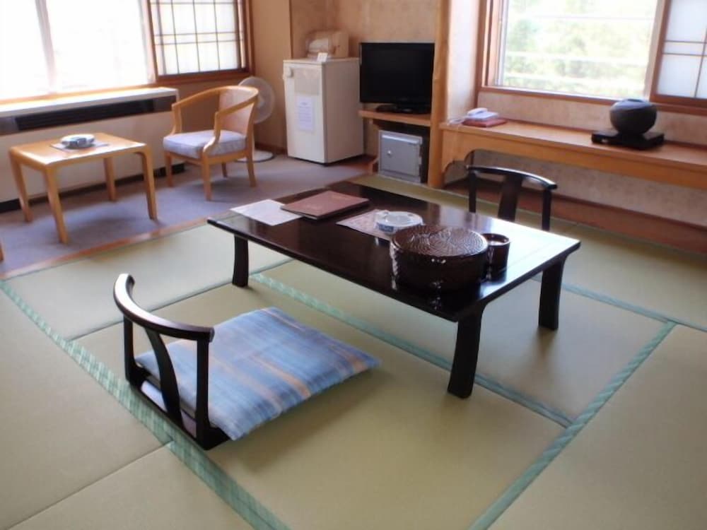 階数指定無しお部屋タイプお任せ(洗浄機付トイレ・洗面所付) 客室1 | 五感の湯つるや