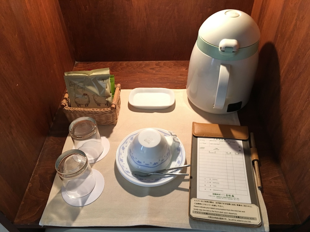 スタンダード ツインルーム 客室の設備とサービス1 | 旧軽井沢 ホテル音羽ノ森