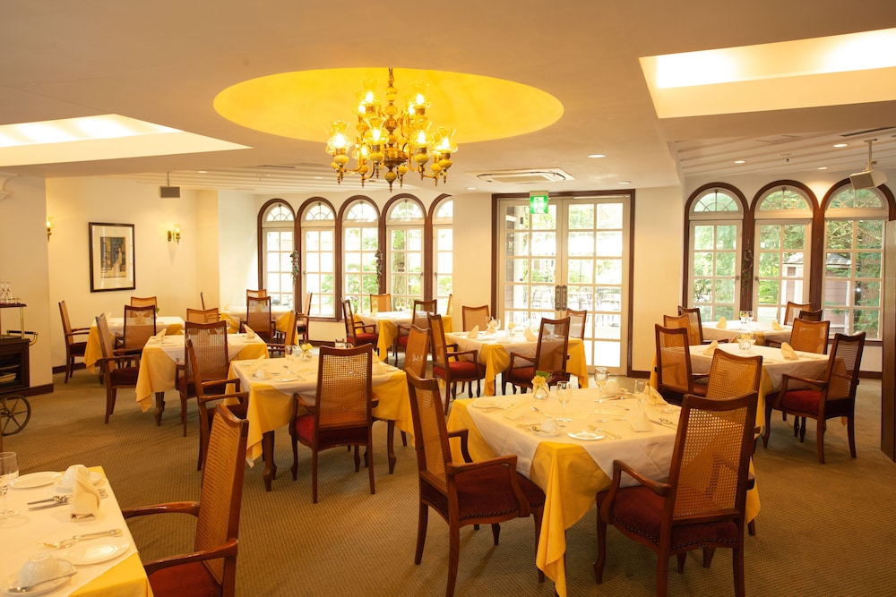 レストラン1 | 旧軽井沢 ホテル音羽ノ森 レストラン1 | 旧軽井沢 ホテル音羽ノ森