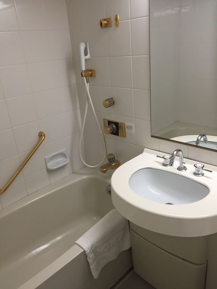 ハイデラックスツインルーム バスルーム0 | 旧軽井沢 ホテル音羽ノ森